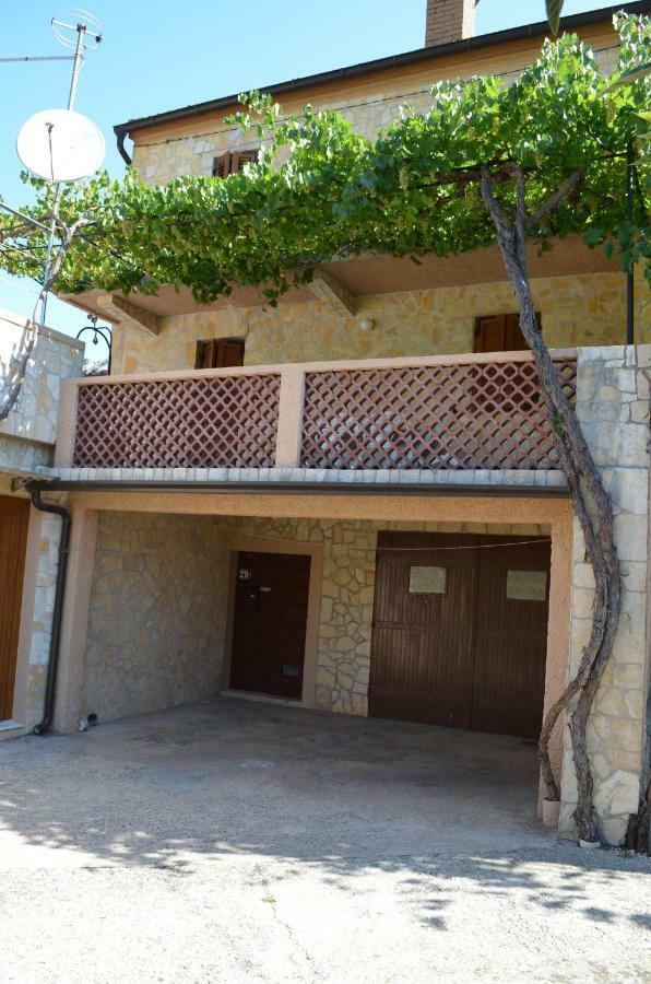 Holiday Home Garina Draga Bascanska Экстерьер фото