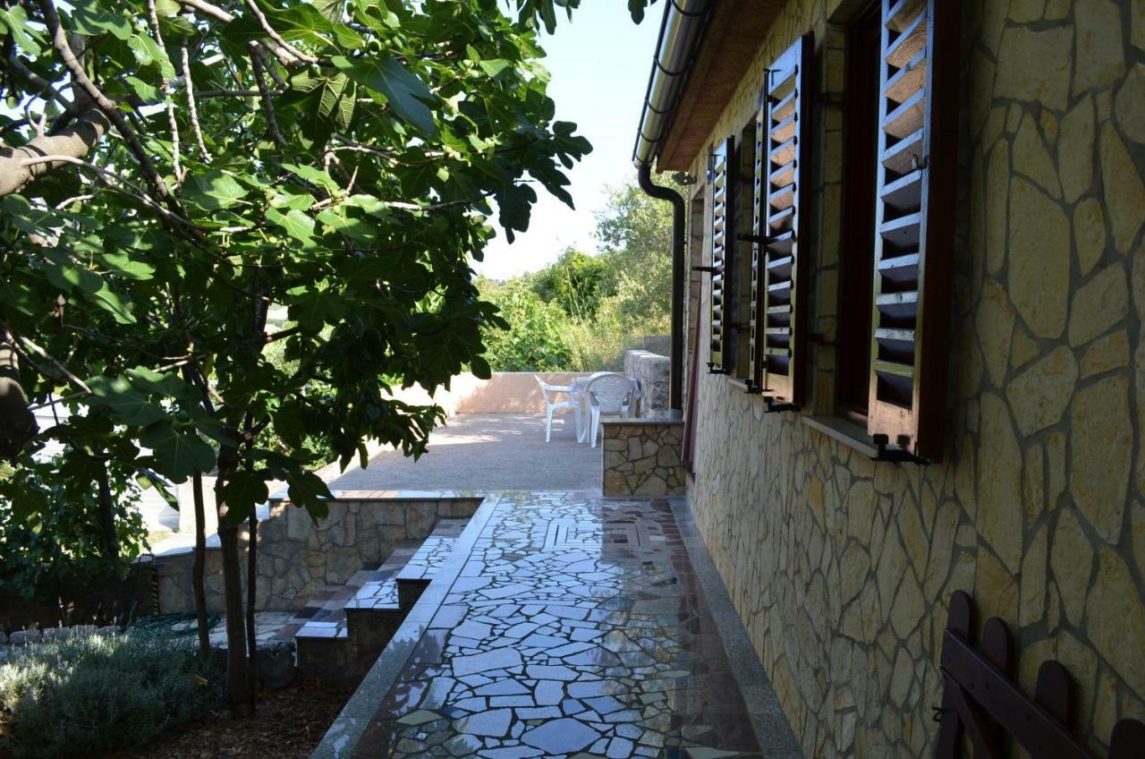Holiday Home Garina Draga Bascanska Экстерьер фото
